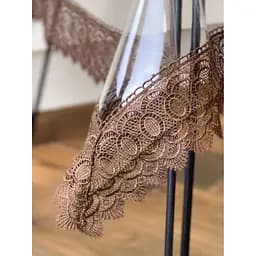 Силиконовая скатерть с коричневым кружевом 7 см 150х150 см