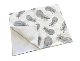 Непромокаемая пеленка Moontime "Перья"