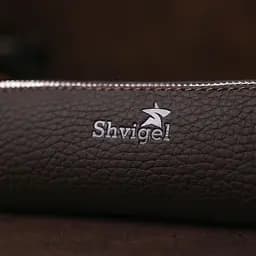 Матова шкіряна ключниця Shvigel 16545 коричнева - мініатюра 7