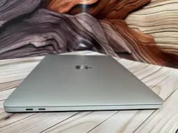 Ноутбук Apple MacBook Pro 13" 2020 i7-1068NG7/32/512 (C02F613BML87) Б/в - мініатюра 6