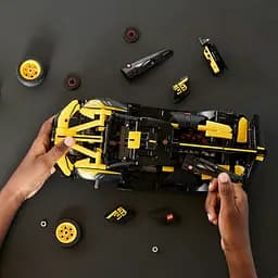 Конструктор LEGO Technic Bugatti Bolide, 905 деталей (42151) - мініатюра 5