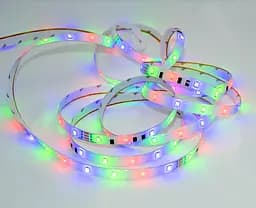Світлодіодна стрічка RGB 3528, 4.5 м, біла, з пультом і блоком живлення - мініатюра 2