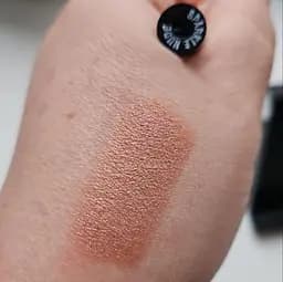 Пробний зразок мерехтлива губна помада Avon Ультра 77 Sparkle Nude/Іскристий нюд 0.6 г - мініатюра 2