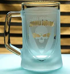 Подарунковий келих для пива з гравіюванням 660 мл лого шеврона 72 ОМБр Черных Запорожцев