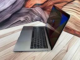 Ноутбук Apple MacBook Pro 13" A1706 i7-7567U/16/251 (C02VL166HV2Q) Б/в - мініатюра 3