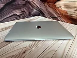 Ноутбук Apple MacBook Pro 13" 2020 i7-1068NG7/32/512 (C02DW1LBML87) Б/в - мініатюра 8