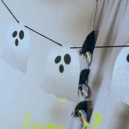 Гірлянда паперова фігурна Yes! Fun Halloween привиди гліттер 3 м (801189) - мініатюра 3