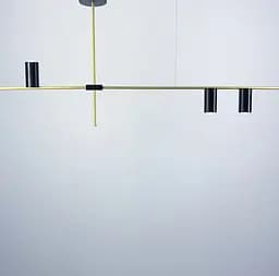 Удлиненный светильник в корпусе золотого цвета с 3-мя черными спотами | Ст. Y 8857B-3 | Line F