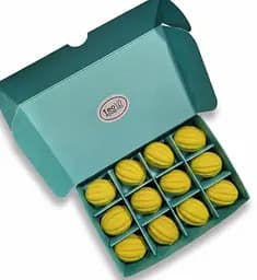 Набор Орешков Манго 12 шт. в упаковке