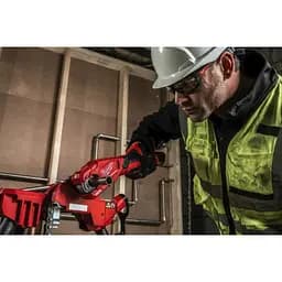 Труборіз акумуляторний для неіржавкої сталі MILWAUKEE, M12 PCSS-202C (зарядний пристрій С12 С, 2 акумулятори М12 В2 2Аг, кейс) - мініатюра 4