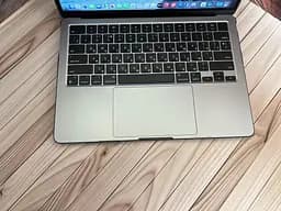 Ноутбук Apple MacBook Air 13.6" 2022 M2/24GB/512GB (F41HXPRG2K) Б/в - мініатюра 2