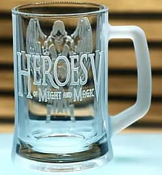 Пивний келих 660 мл Heroes of Might and Magic V подарунок для геймера кухоль з гравіюванням Герої V