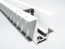 Рейлинг-шинопровод для магнитной трековой системы, для скрытой установки