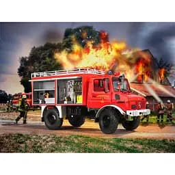 Збірна модель Revell  Пожежна машина Mercedes-Benz Unimog U1300L TLF 8/18 рівень 5, масштаб 1:24, 210 деталей (RVL-07512) - мініатюра 11