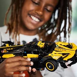 Конструктор LEGO Technic Bugatti Bolide, 905 деталей (42151) - мініатюра 3