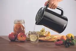 Gorenje Електрочайник, 1.7 л, підвійні стінки, LED дисплей, Strix контроль, чорний - мініатюра 3