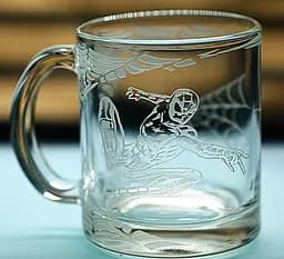 Подарункова чашка дитяча   для чаю води 320 мл з гравіюванням людина павук глянсова