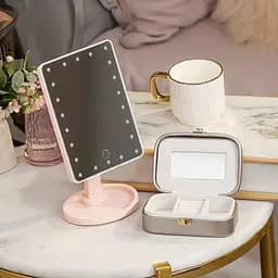 Подарунковий бокс: гнучке LED-дзеркало для макіяжу + органайзер для прикрас з дзеркалом + порцелянова чашка 300 мл CP2026-6