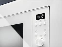 Мікрохвильова піч Electrolux вбудована 17л електронне керування 700Вт дисплей білий - мініатюра 2