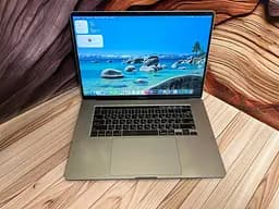Ноутбук Apple MacBook Pro 16" i9-9880H/32/1TB (C02ZP4WJMD6T) Б/в