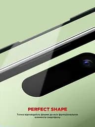Захисне скло для Apple iPhone 16 Pro/17, Corning Black Icon, преміум якість, протиударне, загартоване, 2.5D скло, глянцеве, 9H, ультратонке, з олеофобним покриттям, з антистатичним шаром, сумісність з чохлами, ArmorStandart (ARM79554) - мініатюра 3