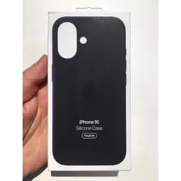 Оригінальний силіконовий чохол Apple Silicone Case with MagSafe для iPhone 16 (6.1") Midnight MYY13ZM/A - мініатюра 2