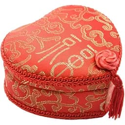 Шкатулка сердечко з вишивкою 10.5х11.5х5.5 см 