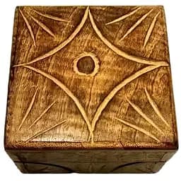Шкатулка из мангового дерева антик 10.5х10х6 см