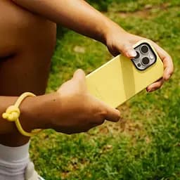 Чохол-накладка Native Union Active Case Lemon для iPhone 16 Pro (ACTCSE-LMO-NP24P) - мініатюра 3