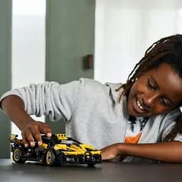 Конструктор LEGO Technic Bugatti Bolide, 905 деталей (42151) - мініатюра 4