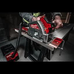 Пила дискова занурювальна акумуляторна безщіткова MILWAUKEE, M18 FPS55-0P, Ø165мм (каркас, PACKOUT) - мініатюра 8