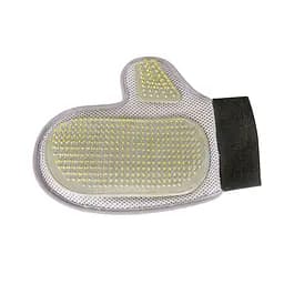 Перчатка для вычесывания и массажа собак Camon с тонкими зубчиками на сетке (B189/C)