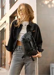 Женская сумка бананка Sambag Dynamicdart черная 38 × 21 × 7 см (80411001)