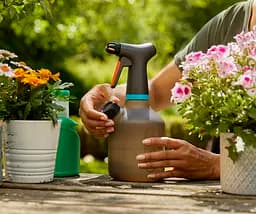 Обприскувач ручний Gardena EasyPump з латунним соплом 1 л (11112-20.000.00) - мініатюра 9
