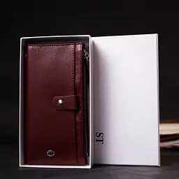 Стильний та яскравий жіночий гаманець-клатч ST Leather 19433 бордовий - мініатюра 9