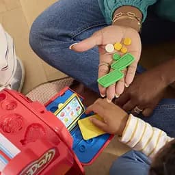 Набір для творчості з пластиліном Hasbro Play-Doh Pizza Delivery Scooter Playset (F8803) - мініатюра 13