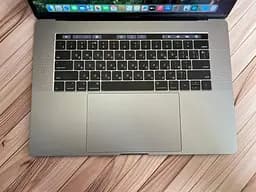 Ноутбук Apple MacBook Pro 15" A2337 i7-8750H/16/256 (C02WWAZYJG5H) Б/в - мініатюра 2