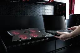 Підставка для ноутбука до 17" Trust GXT 278 Yozu, Black, 4x12 см вентилятори, червоне LED підсвічування, 3 варіанти висоти, 406х286х30 мм, 752 г (20817) - мініатюра 4