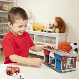 Ігровий набір Melissa&Doug Гараж рятувальних машин з ключами (MD4607) - мініатюра 5