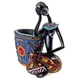 Африканка з кошиком 16х12,5х9 см (C)