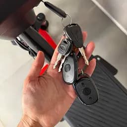 Міський електровелосипед EVOBIKE Nova S 500W з пасажирським сидінням, поворотниками, корзиною та дисплеєм, 48V 12Ah (економний, до 40 км/год), червоного кольору  - мініатюра 4