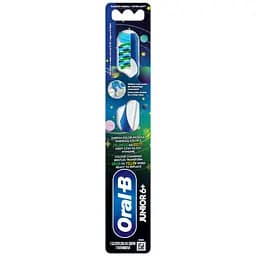 Зубна щітка Oral-B Junior для дітей 6+ років м'якої жорсткості біло-синій 1 шт. - мініатюра 2