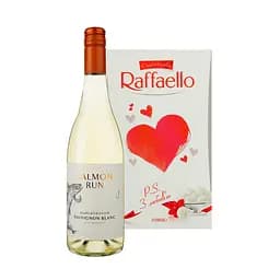 Набір: Вино Salmon Run Marlborough Sauvignon Blanc біле сухе 0.75 л + Цукерки Raffaello 80 г