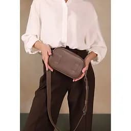 Жіноча шкіряна сумка/кроссбоді Holly темно-бежева