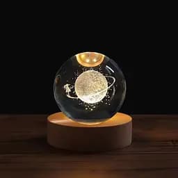 Нічник 3D кришталева куля з дівчиною на орбіті, LED світильник USB, 8×6 см, декоративний дитячий світильник - мініатюра 2