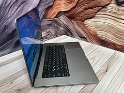 Ноутбук Apple MacBook Pro 16" 2021 M1 MAX/32/512 (M0PYFF9XPH) Б/в - мініатюра 4