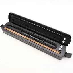 Побутовий вакуумний пакувальник Vacuum Sealer з набором пакетів 90 Вт Чорний - мініатюра 4