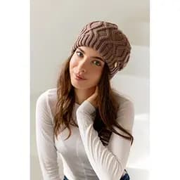 Женский зимний берет Оран из акрила и шерсти 80% с двойной вязкой Светло Каричневый