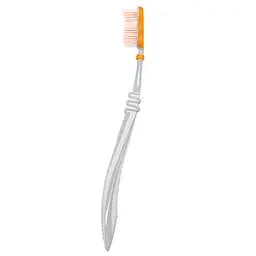 Зубна щітка Aquafresh Intense Clean середня сіра