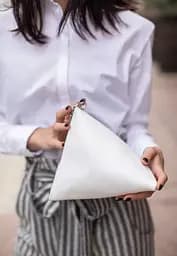 Шкіряна жіноча сумка-косметичка Піраміда біла - мініатюра 7